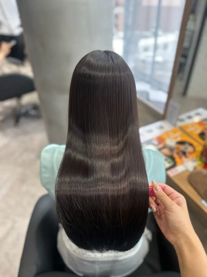 ロング カラー ヘアカラー トリートメント Lee Horie MIUのヘアスタイル