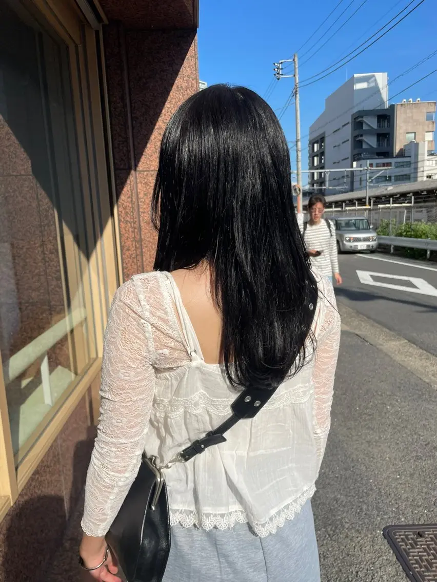 ロング カラー 黒髪 ブルーカラー ブルーブラック 髪質改善/Bloss om🌷高橋沙衣のヘアスタイル