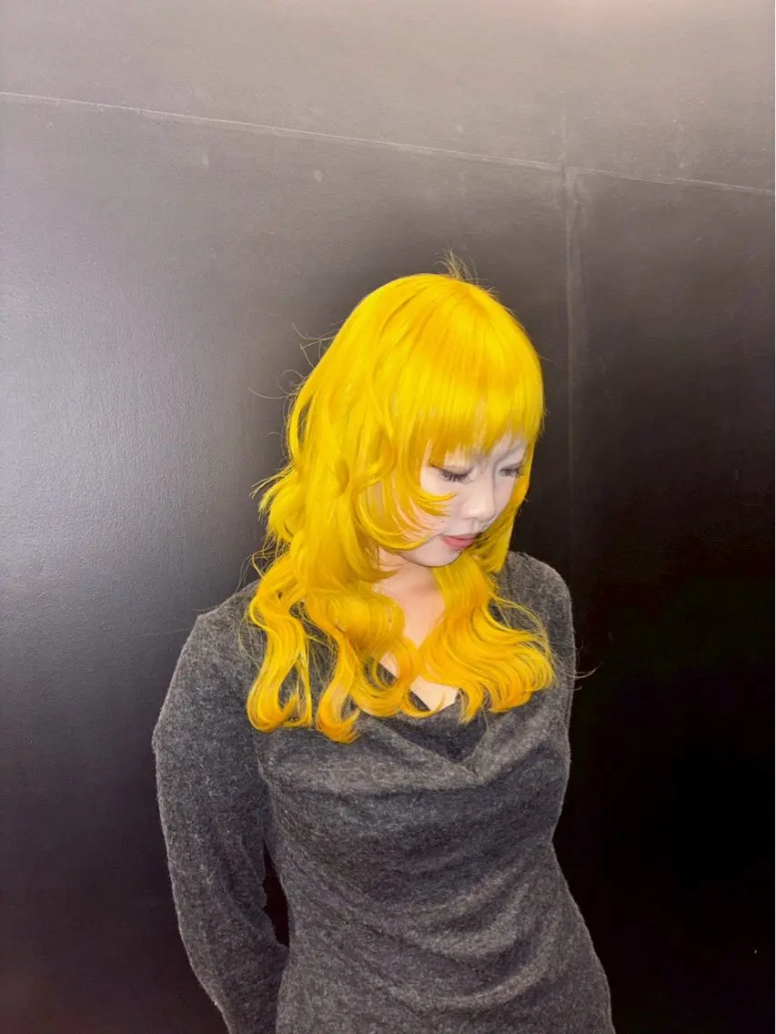 カラー ブリーチ 透明感カラー ネイビーカラー オレンジ ピンクカラー ヘアカラー トリートメント 🌻ハイトーン/艶 ｶﾗｰ🌻ユリナのヘアスタイル