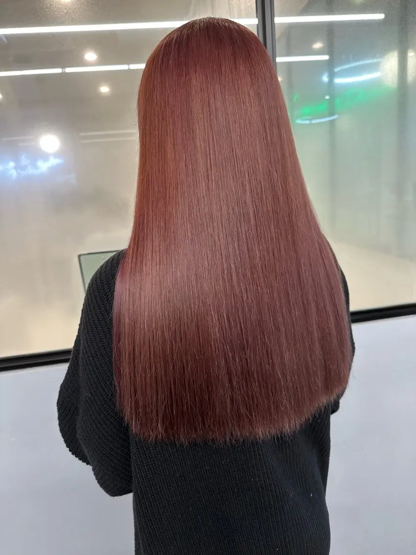 ロング カラー ブリーチ ブラウンカラー ピンクカラー ピンクブラウン ヘアカラー 尾関 隼多のヘアスタイル