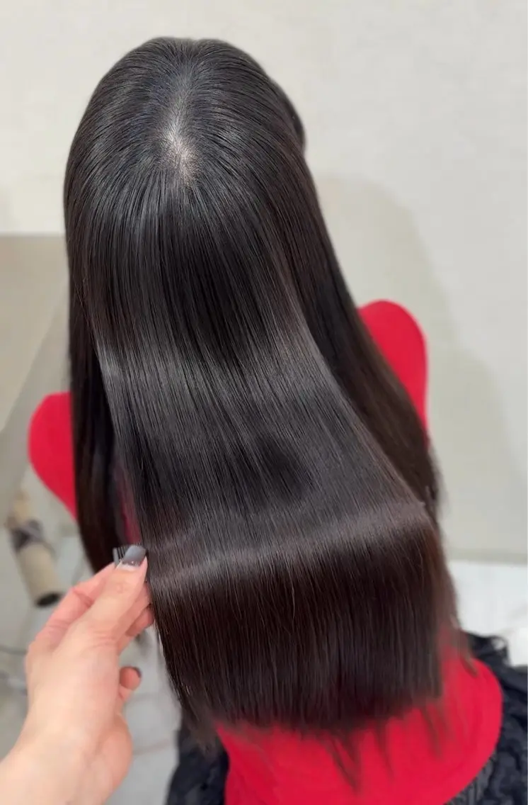 ロング カラー パーマ ベージュカラー ブリーチ 透明感カラー ダブルカラー グレージュ TOMO/ブリーチ 無しオリーブのヘアスタイル
