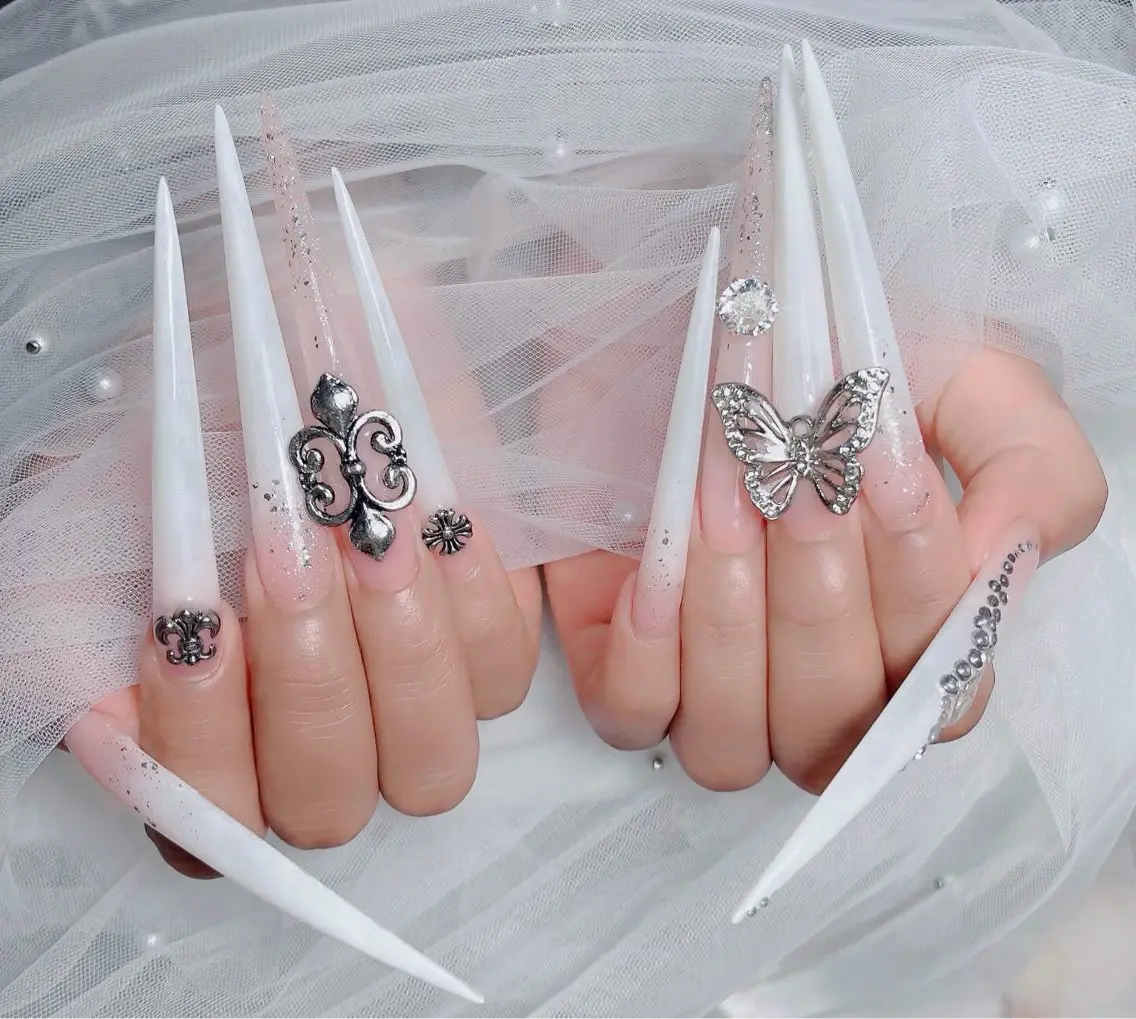ネイル チークネイル 長さ出し フラッシュネイル フレンチネイル グラデーション ハンドネイル Lenie Nail Salonのネイルデザイン