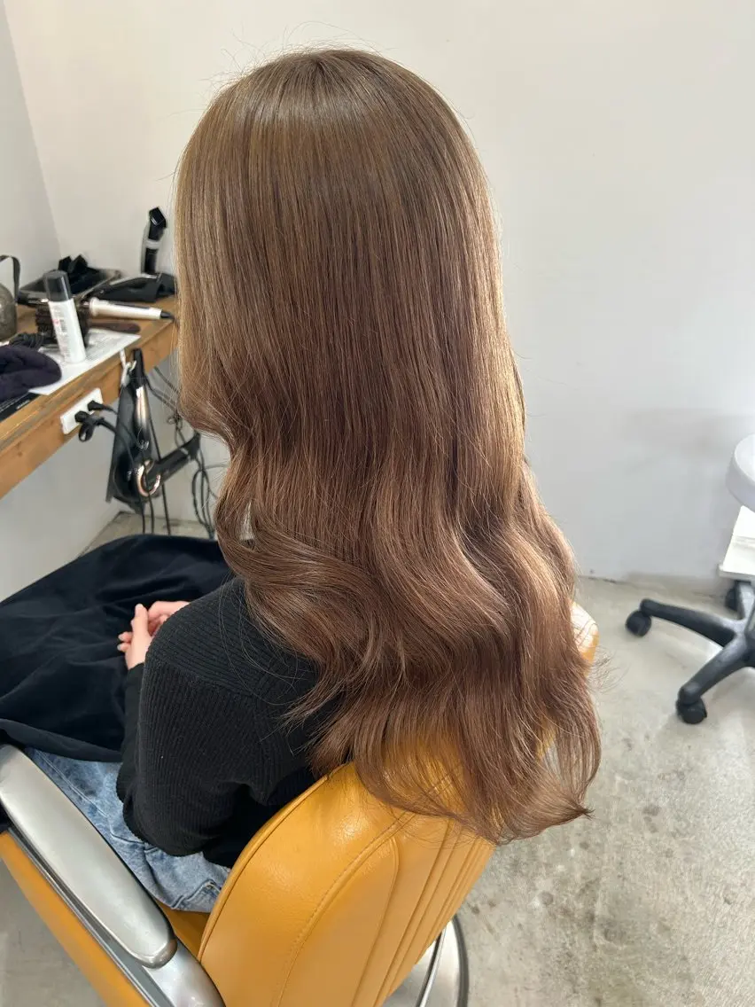 ロング 小澤 志穂のヘアスタイル