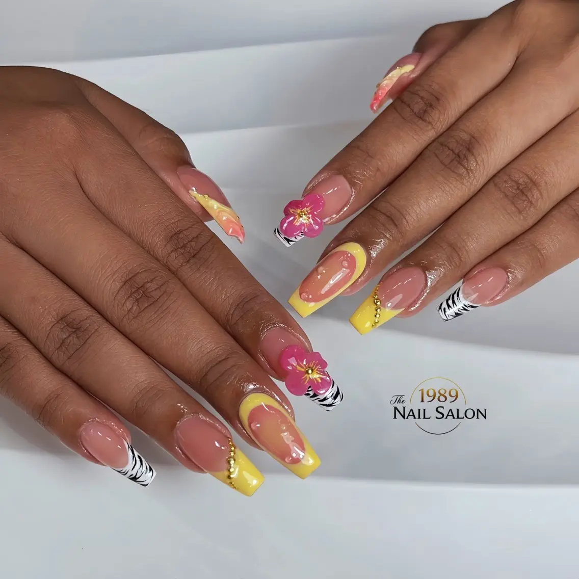 ネイル アートネイル フラワーネイル ハンドネイル The 1989 Nail Salonのネイルデザイン
