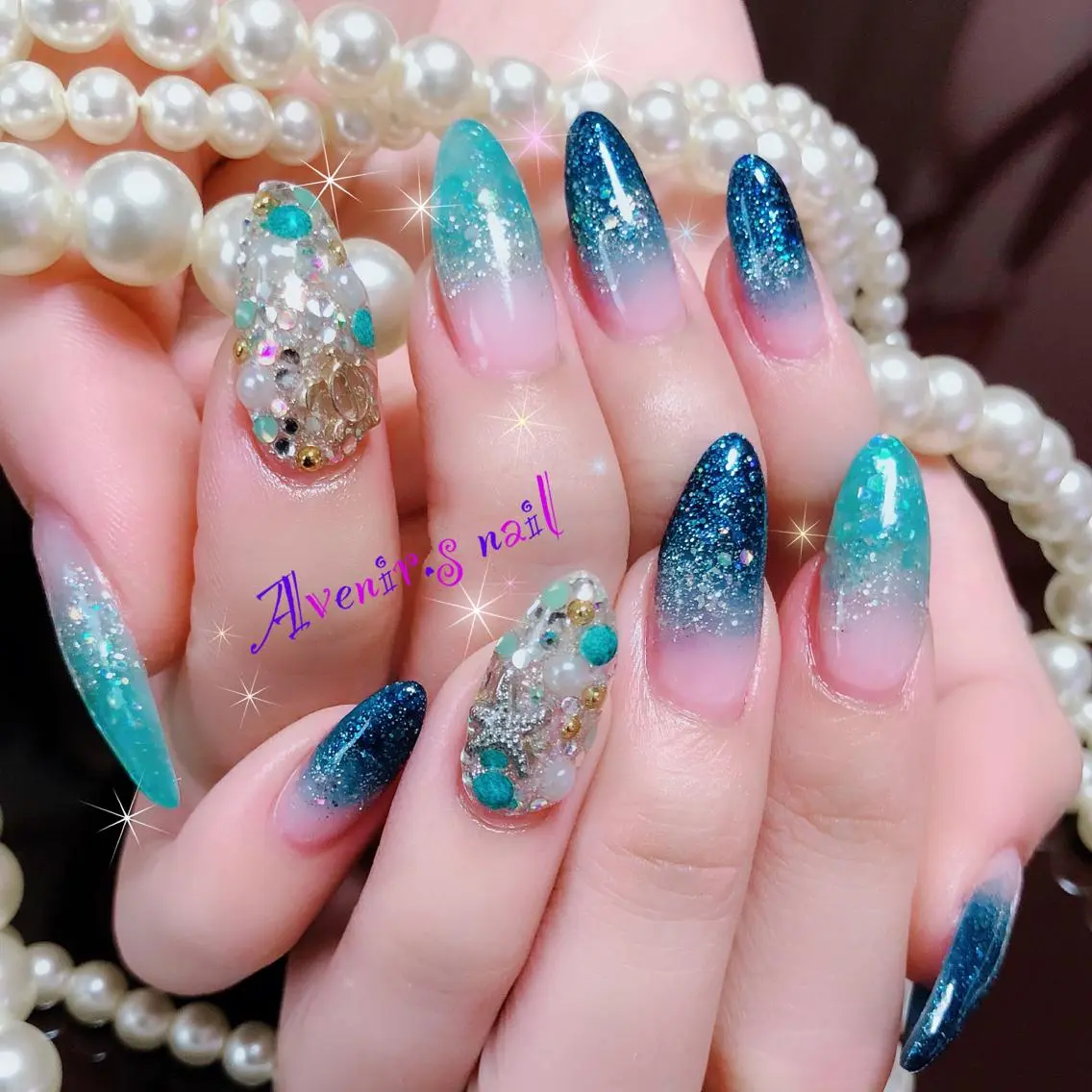 ネイル グラデーション ラメ(グリッター) ラメグラデーション Home Salon Avenir.のネイルデザイン