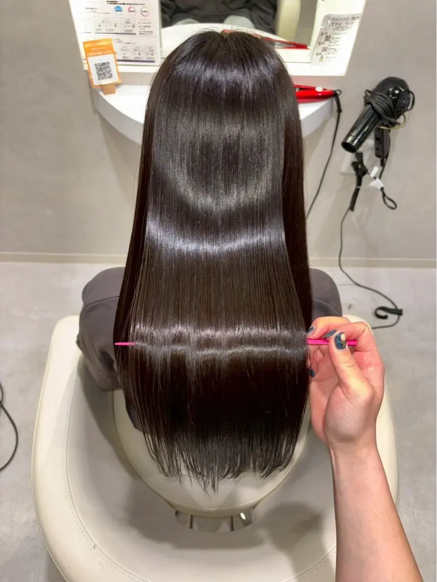 カラー ♻️ブリーチなし カラー♻️のヘアスタイル