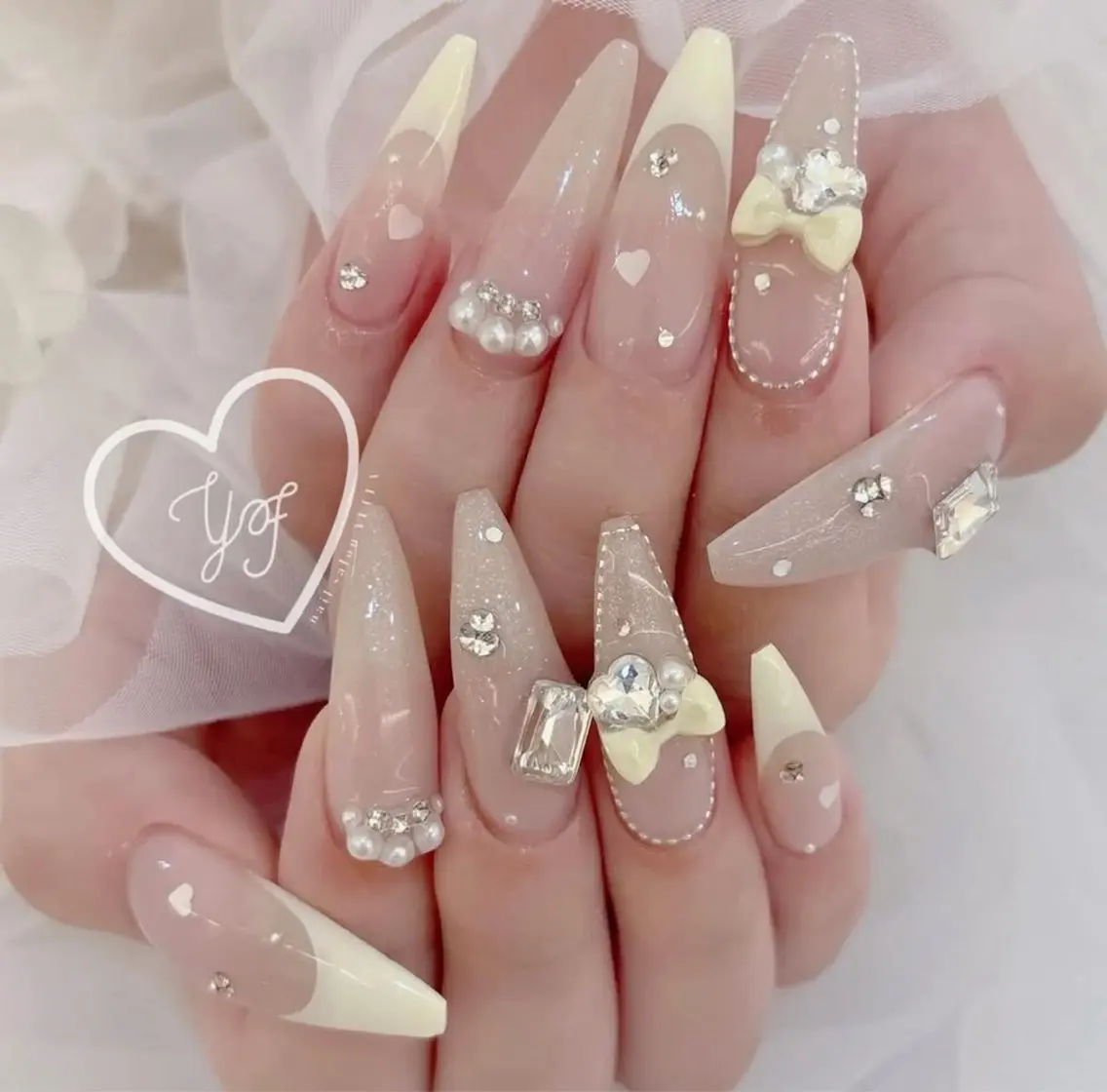 ネイル ジェルネイル 韓国ネイル 持ち込み シンプルネイル ワンホンネイル ハンドネイル 🎀Aura. Yurachanのネイルデザイン