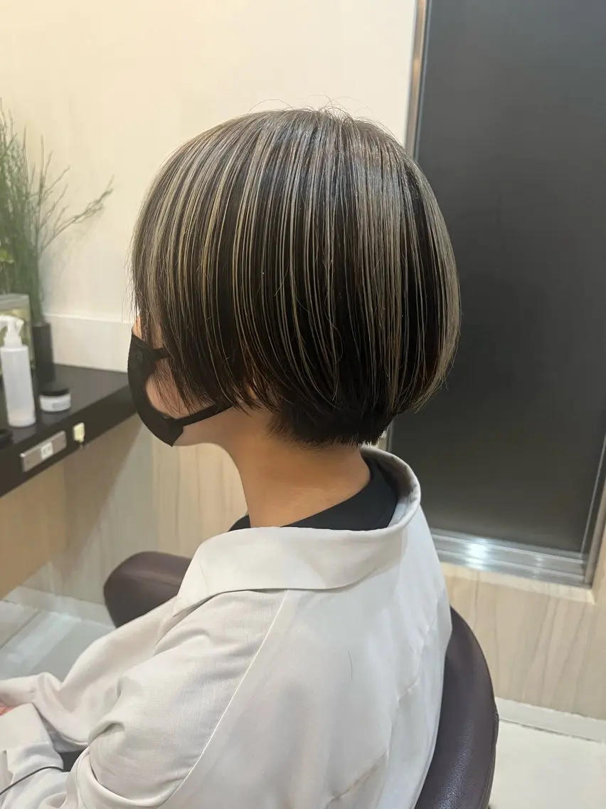 アンブレラカラー（シャンプー、ブロー込み）の写真