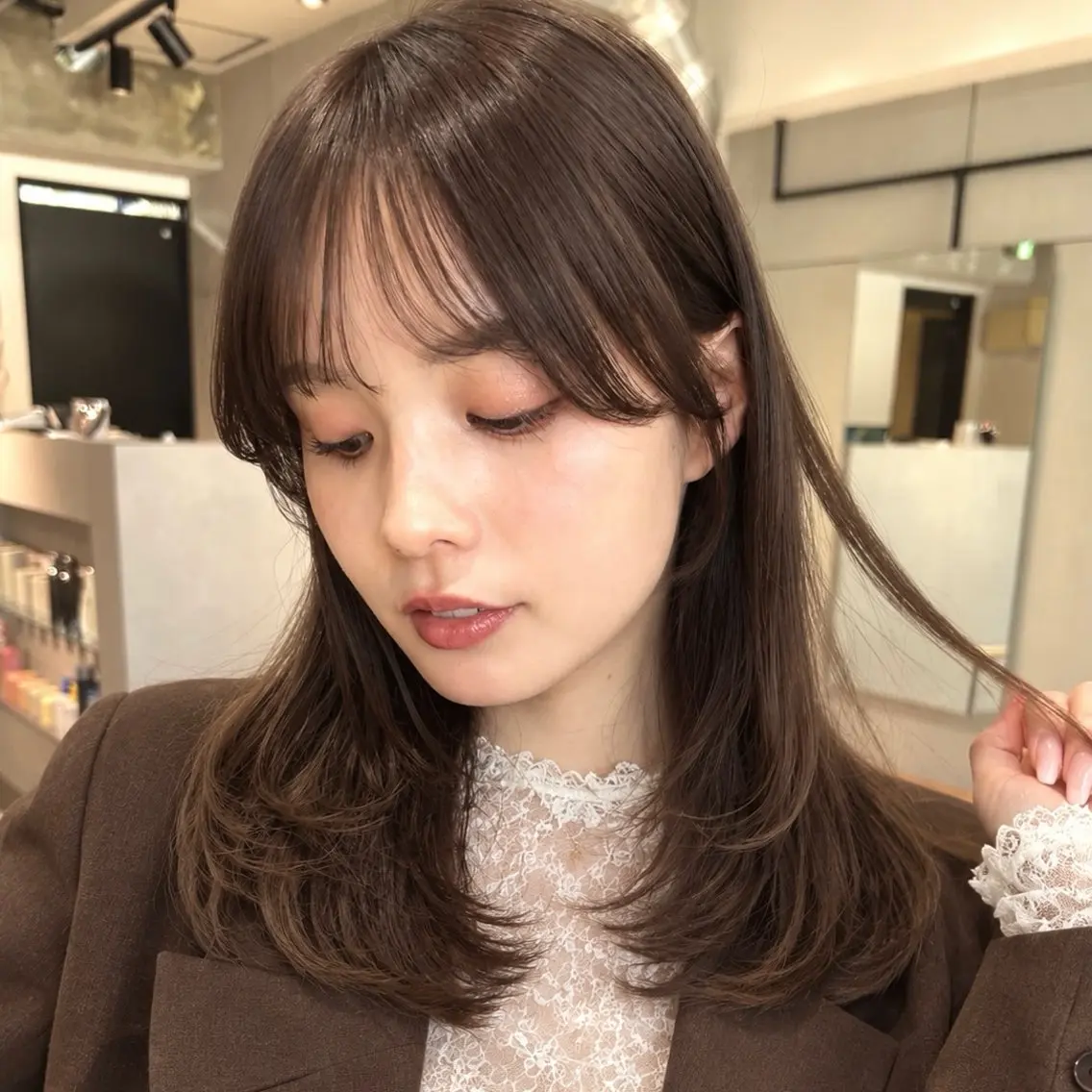 ミディアム ミディアムレイヤー レイヤーカット カット ヘアカラー 【顔まわり×ヘア セット】MIHO🎀のヘアスタイル