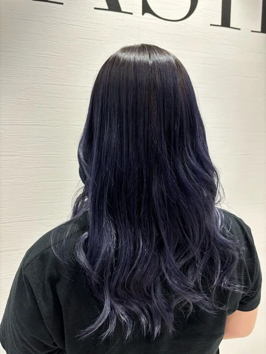 ダブルカラー（ブリーチなし）🩵🩷トリートメント付きの写真