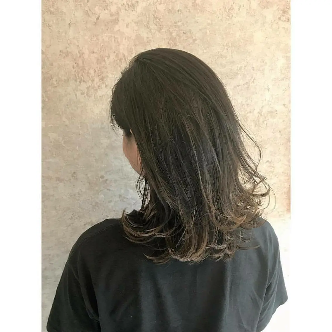 ミディアム ハイトーンブリーチ 土坂 由志【京都】のヘアスタイル