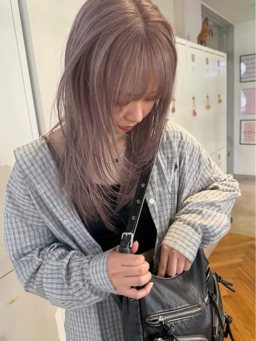 ロング カラー 南部 綾音のヘアスタイル