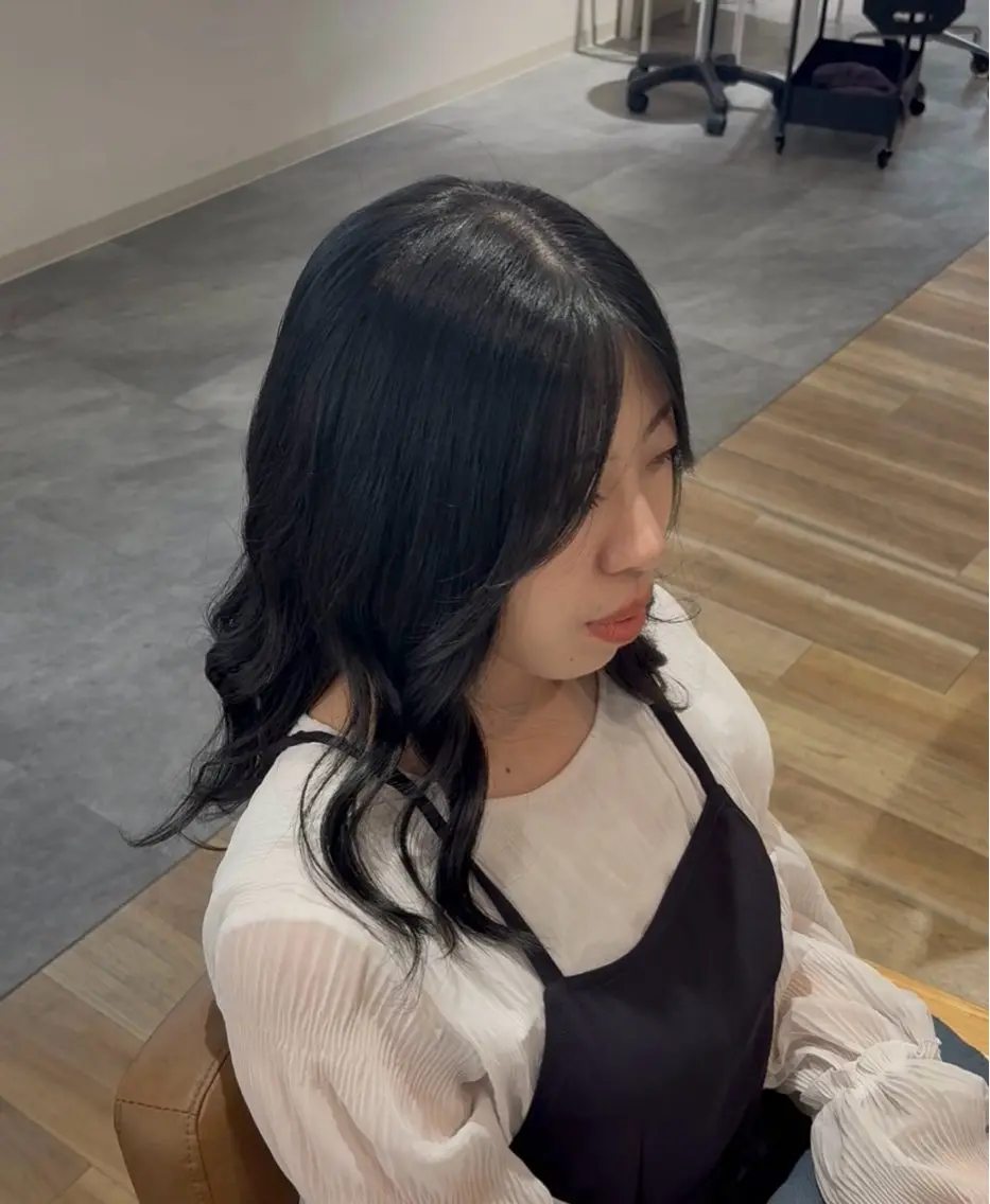セミロング ヘアカラー 宮田 愛弓のヘアスタイル