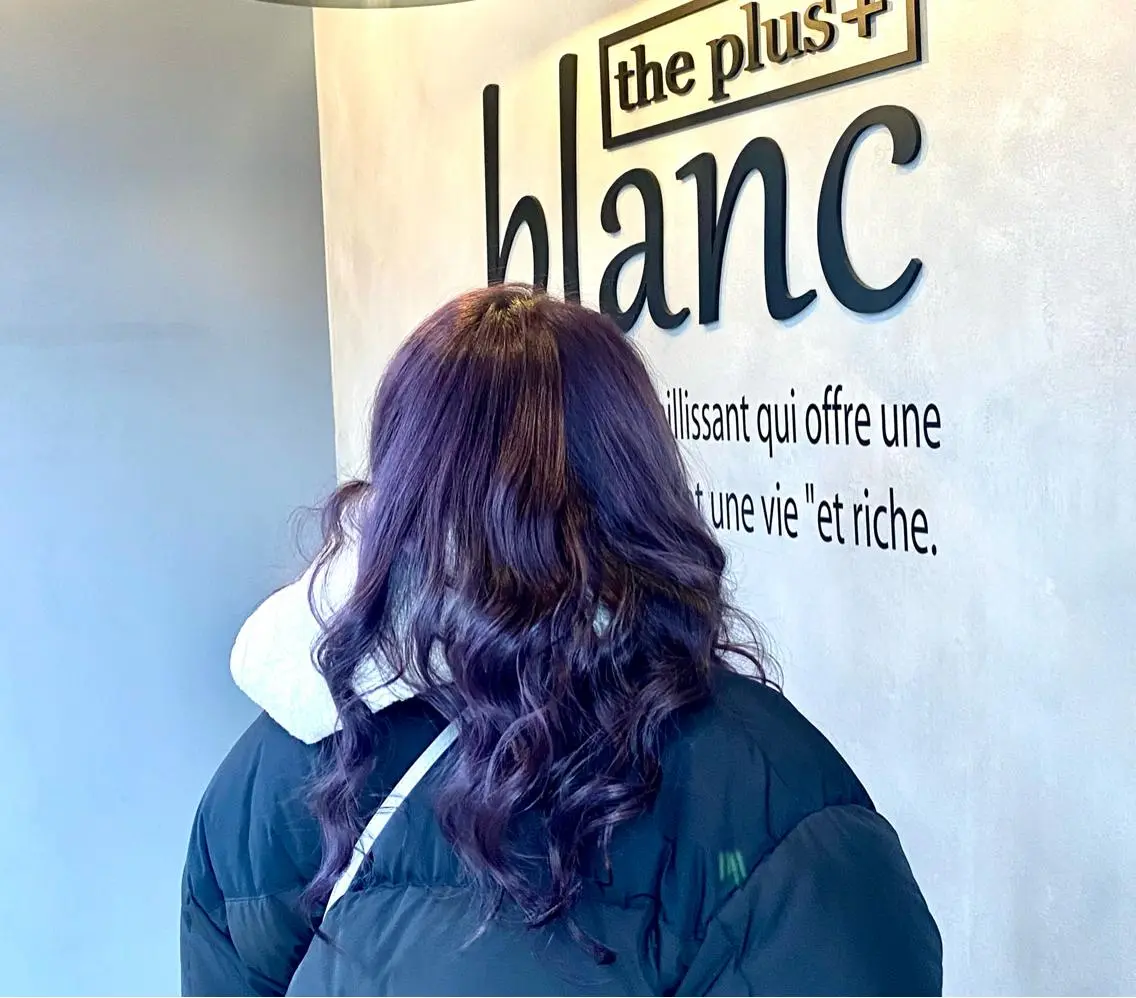 ロング ヘアカラー 冨樫 真季のヘアスタイル
