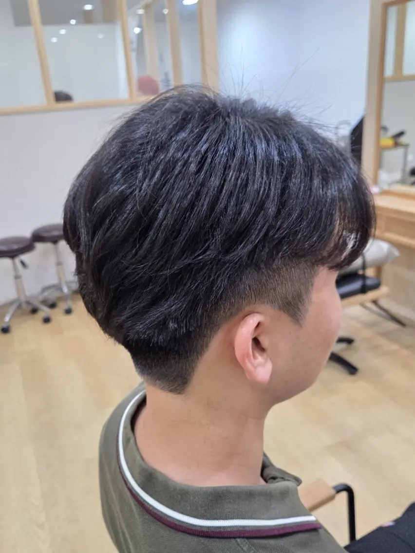 メンズ 新木 美優のヘアスタイル