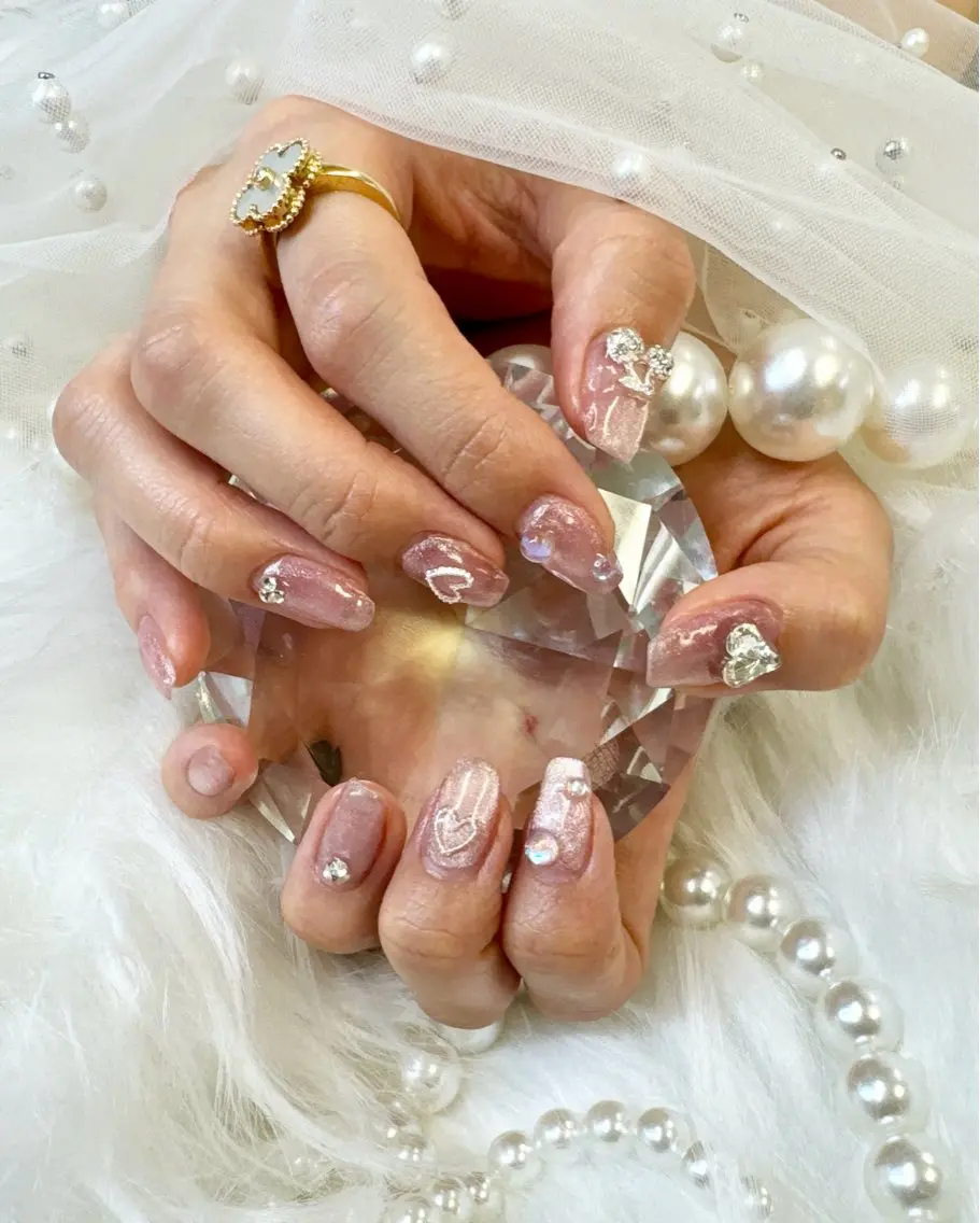 ネイル フレンチネイル ジェルネイル ガラスフレンチ キラキラネイル マグネットネイル Queeens nailのネイルデザイン