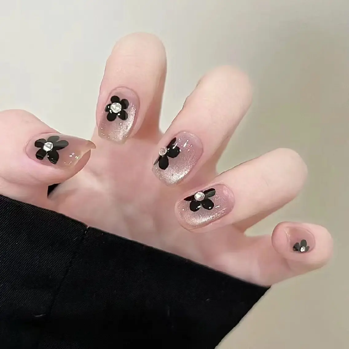 ネイル アートネイル フラワーネイル マグネットネイル ストーンネイル sakii_nail 池袋のネイルデザイン