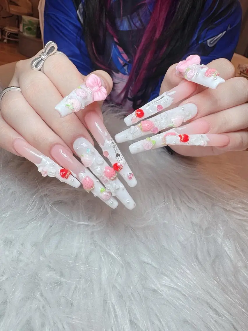 ネイル チークネイル 長さ出し フラッシュネイル ジェルネイル 韓国ネイル ハンドネイル Queen Nail Salonのネイルデザイン