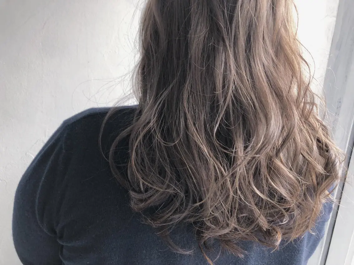 セミロング ハイライト 関 京磨のヘアスタイル