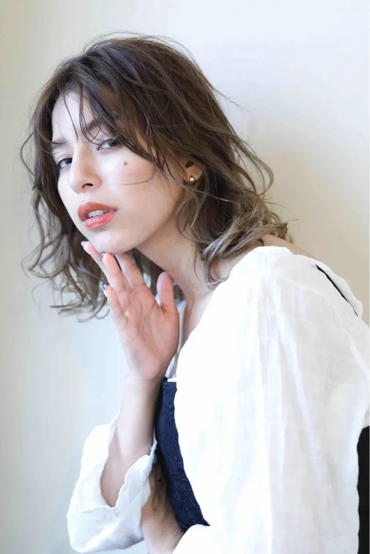 セミロング カラー カット ヘアカラー トリートメント LOOP hairのヘアスタイル