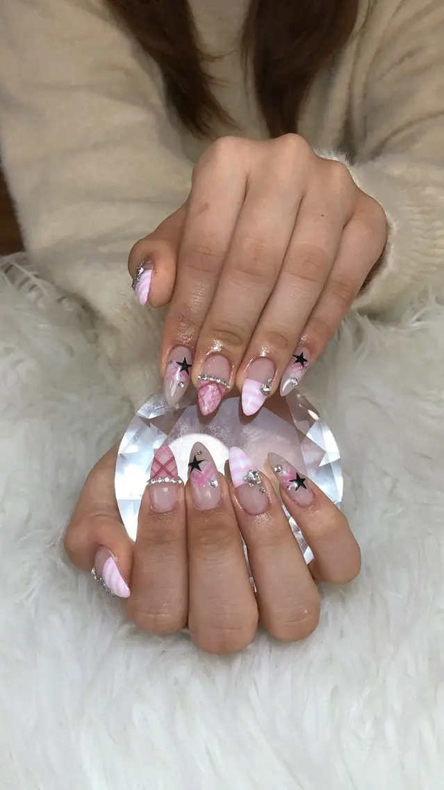 ネイル アートネイル 長さ出し グラデーション マグネットネイル ニュアンスネイル ハンドネイル リス ネイルのネイルデザイン