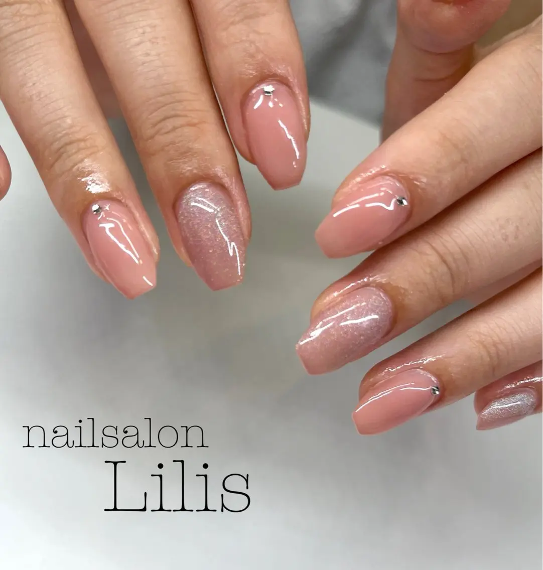 ネイル シンプルネイル nailsalon Lilisのネイルデザイン