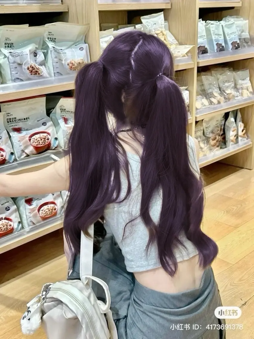 ロング カラー ラベンダー💜 グレージュ🩶のヘアスタイル