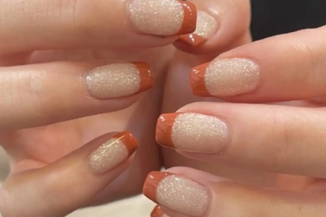 【ミニモ限定価格✨️】フレンチネイル💅 パラジェル変更+500円の写真