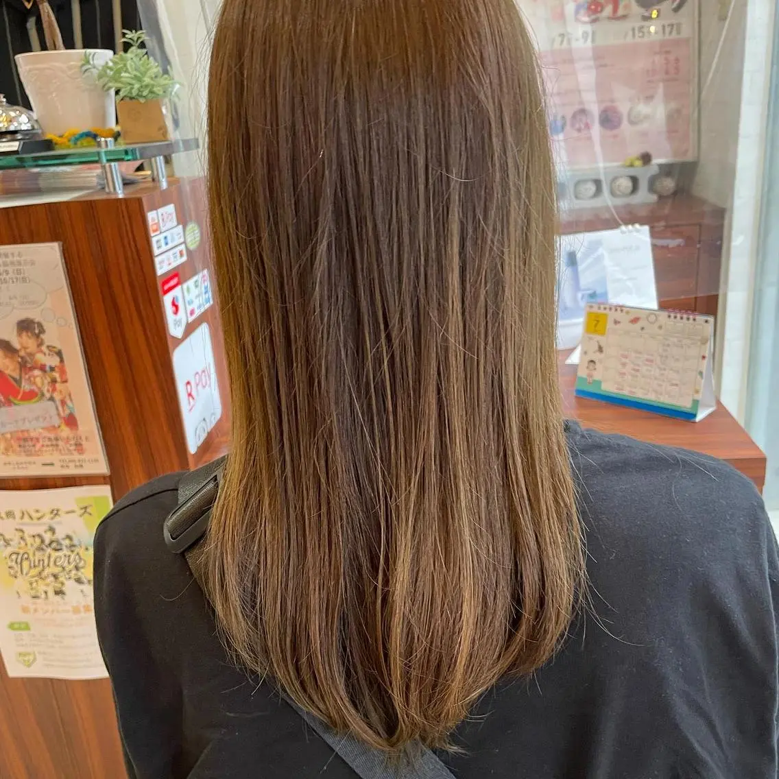 ショート カラー ベージュカラー ハイライトカラー インナーカラー ハイライト 髪質改善 justbeauty CiNQのヘアスタイル