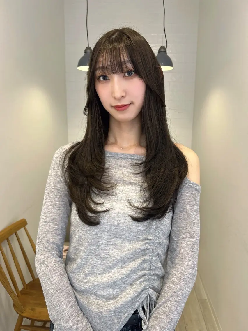 ロング カラー 透明感カラー カット ヘアカラー トリートメント レイヤーカット/長岡 グレージュ/マユ🎀のヘアスタイル