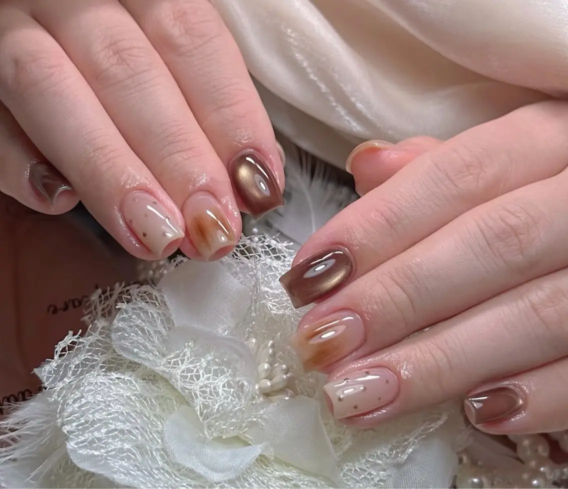 ネイル オーロラネイル べっ甲ネイル チークネイル 成人式 長さ出し ハンドネイル ハンドケア For you. Nail Salonのネイルデザイン