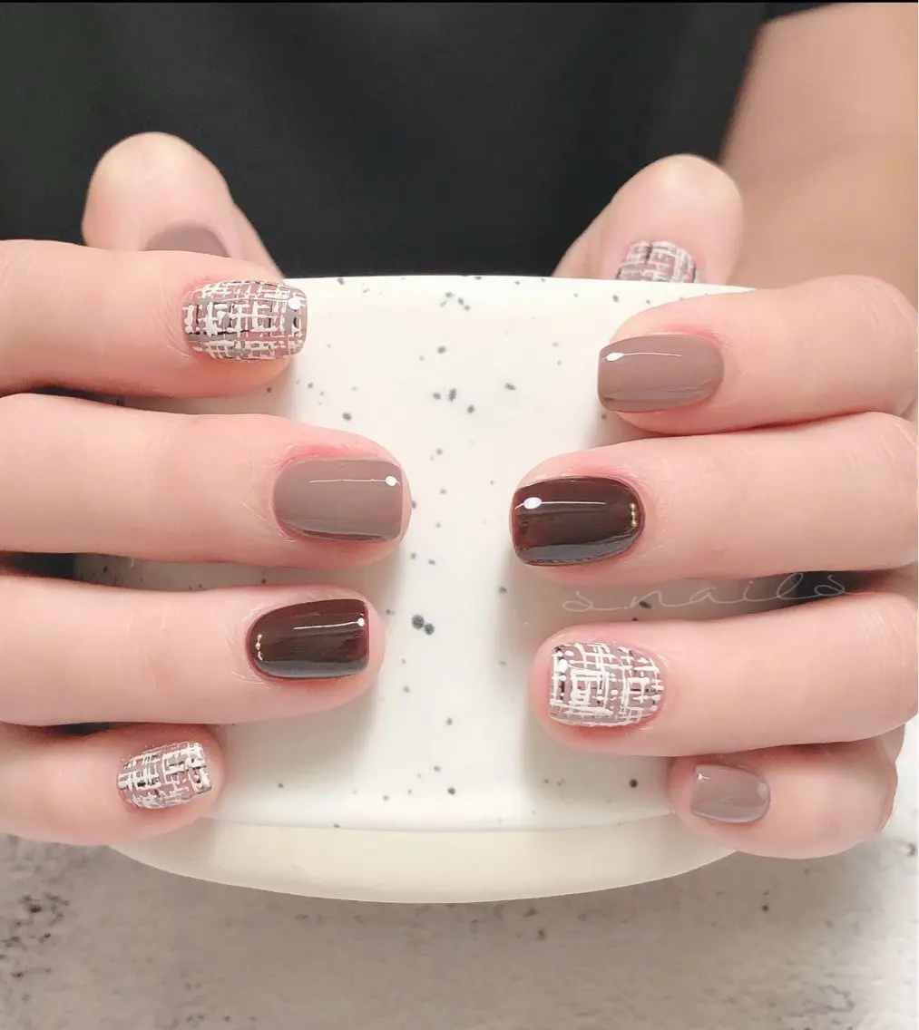 ネイル チークネイル ツイードネイル B·U Nail大宮 長さだし専門店のネイルデザイン