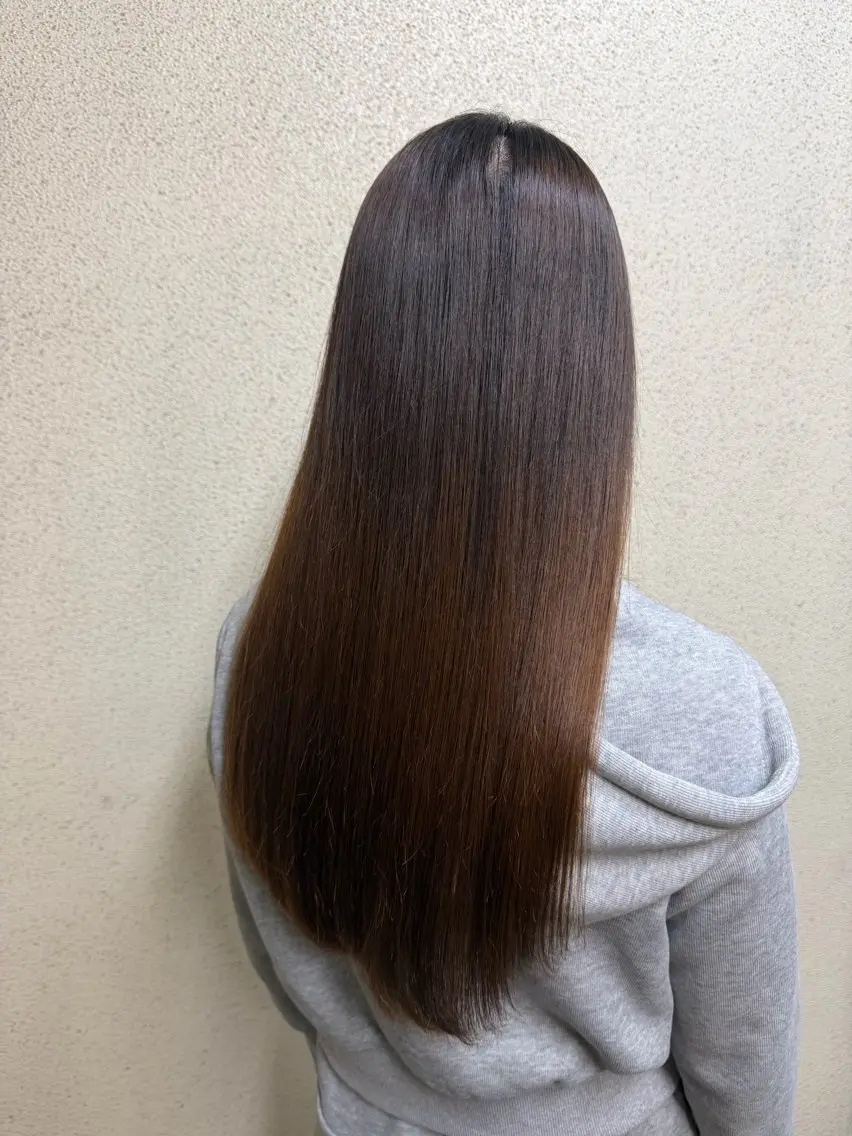ロング パーマ 縮毛矯正 ツヤ重視 ワンカラー🫧Mioのヘアスタイル