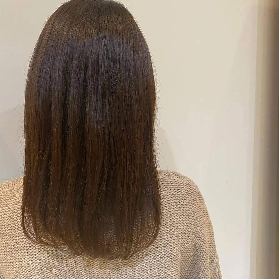 セミロング カラー 透明感カラー グレージュ ヘアカラー トリートメント 大人可愛い♡コテ巻き パーマ🌼杉田 萌恵のヘアスタイル