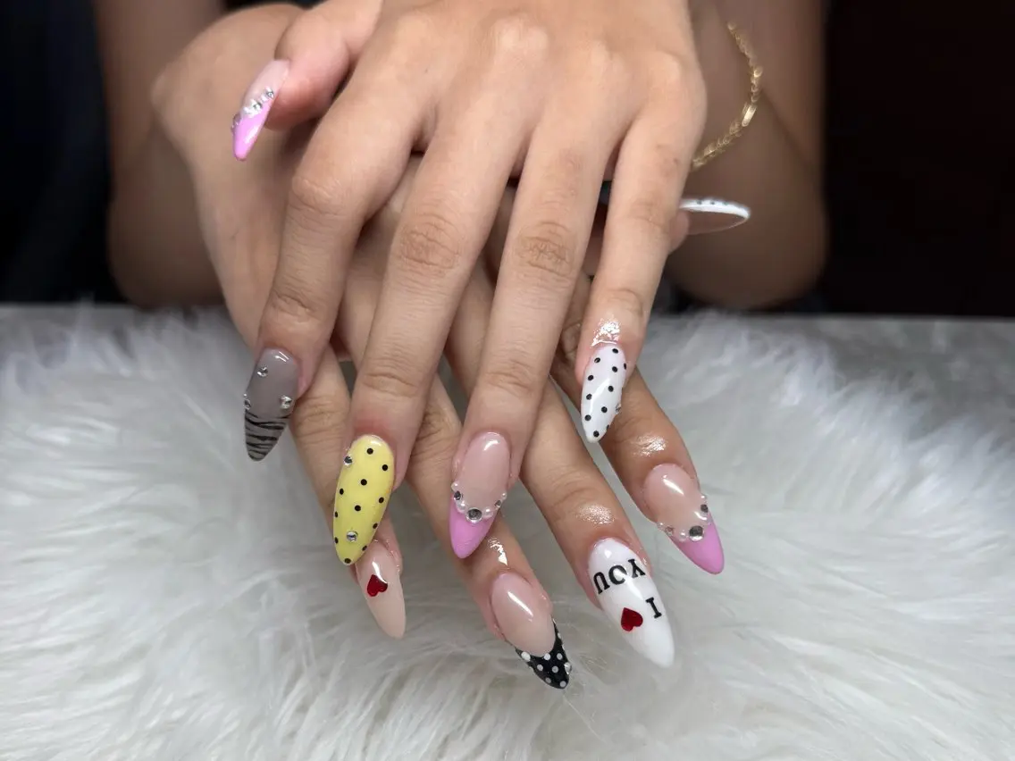 ネイル ハンドネイル ANELA Yuraのネイルデザイン