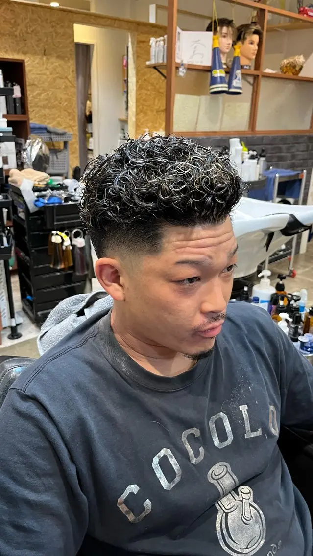 ショート カラー パーマ ヘアアレンジ メンズ メンズブリーチ メンズパーマ ブリーチ 中野 あおいのヘアスタイル