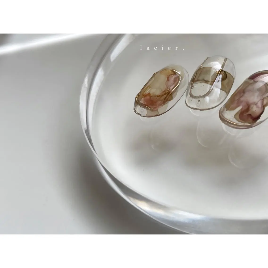 ネイル アートネイル ブラウン ミラーネイル ニュアンスネイル ワンカラーネイル lacier nailのネイルデザイン