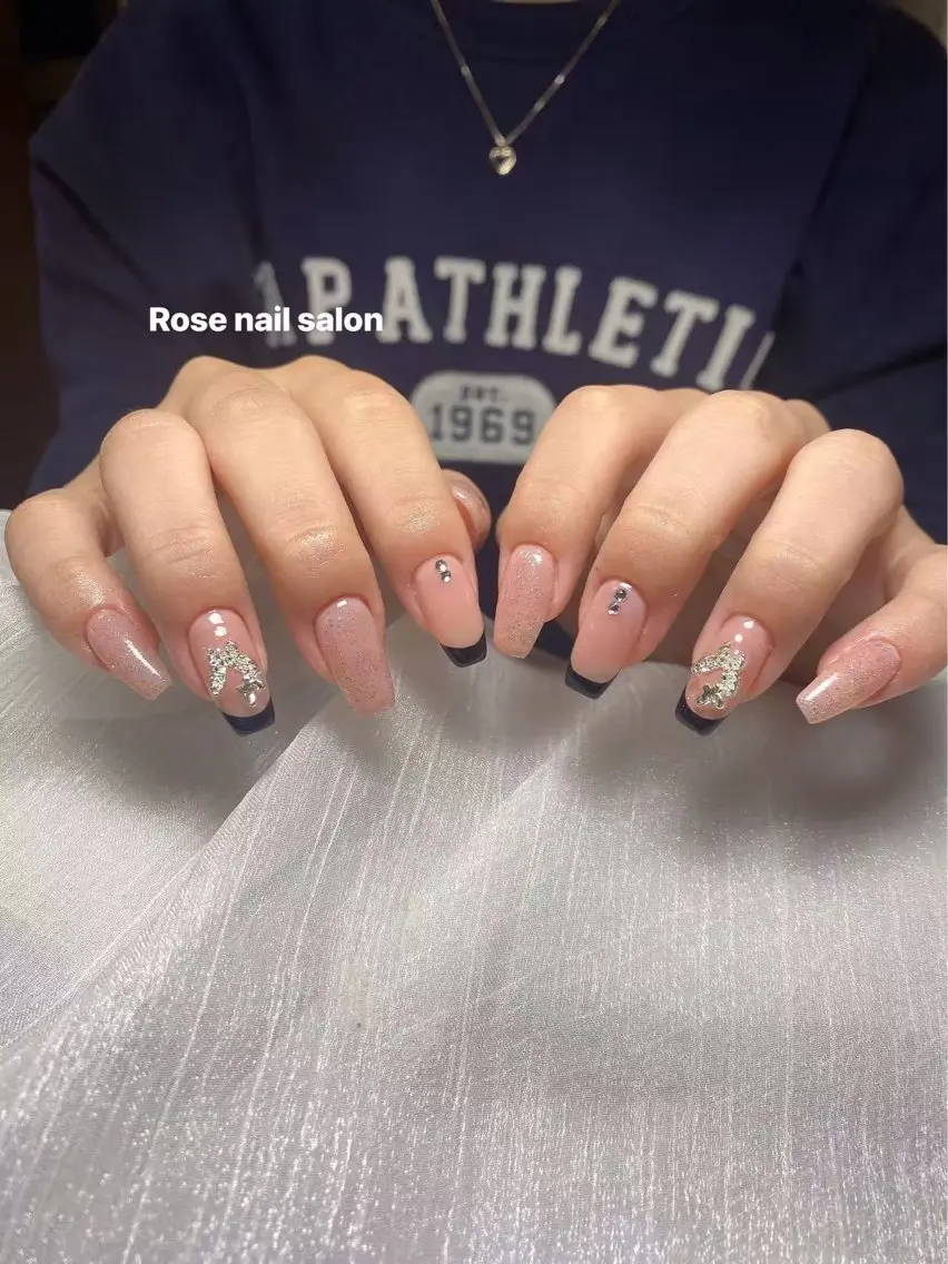 ネイル ハンドネイル Rose nail HOSHIのネイルデザイン