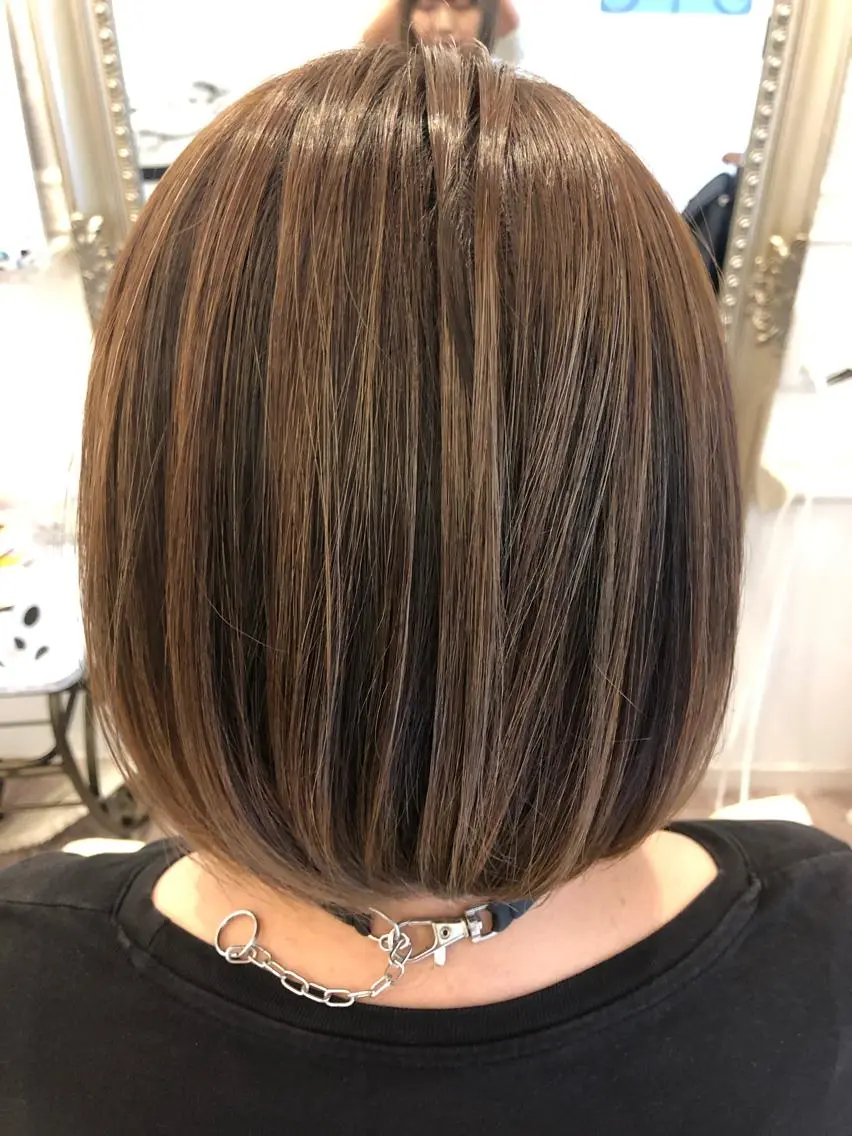 ブリーチハイライト(メッシュ)ロング料金別+全体カラーロング料金別+カット🎀ハイライトの太さはお好みで✨の写真