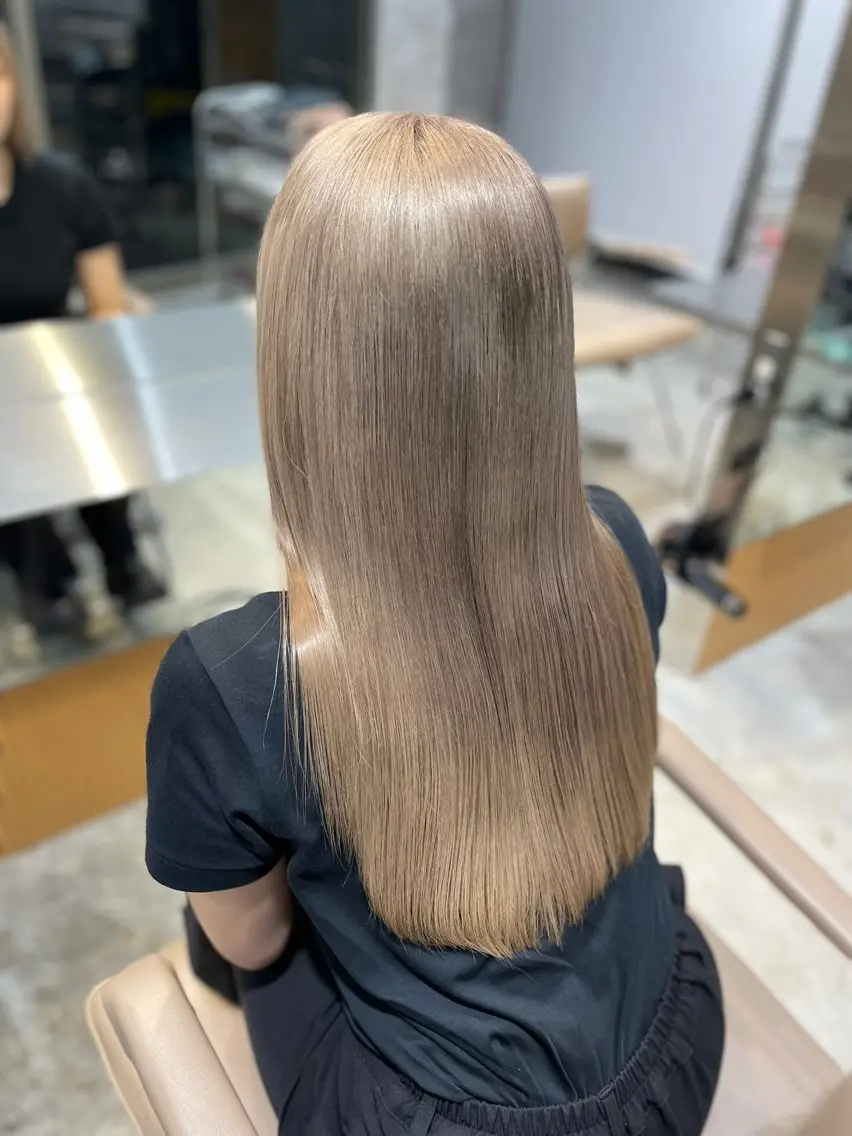 ロング ヘアカラー ミルクティーベージュ レイヤー/あげは🎀のヘアスタイル