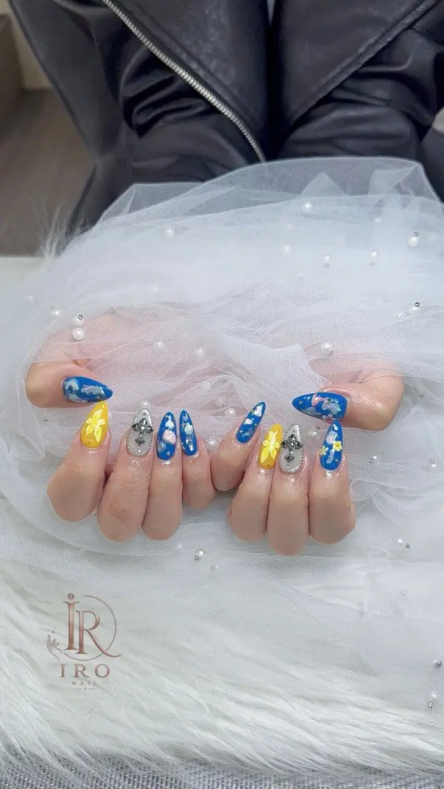 ネイル ハンドネイル IRO Nail Studioのネイルデザイン