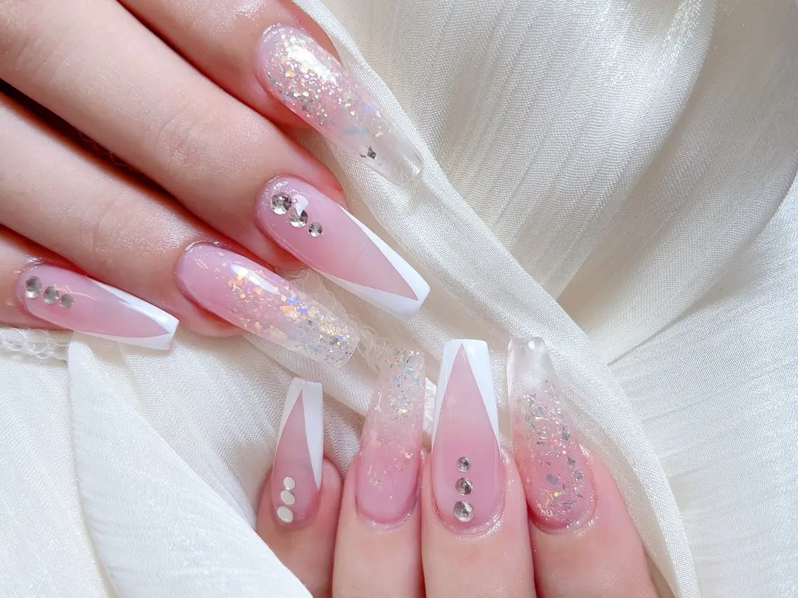 ネイル ハンドネイル M🌷nail 長さだし専門店のネイルデザイン
