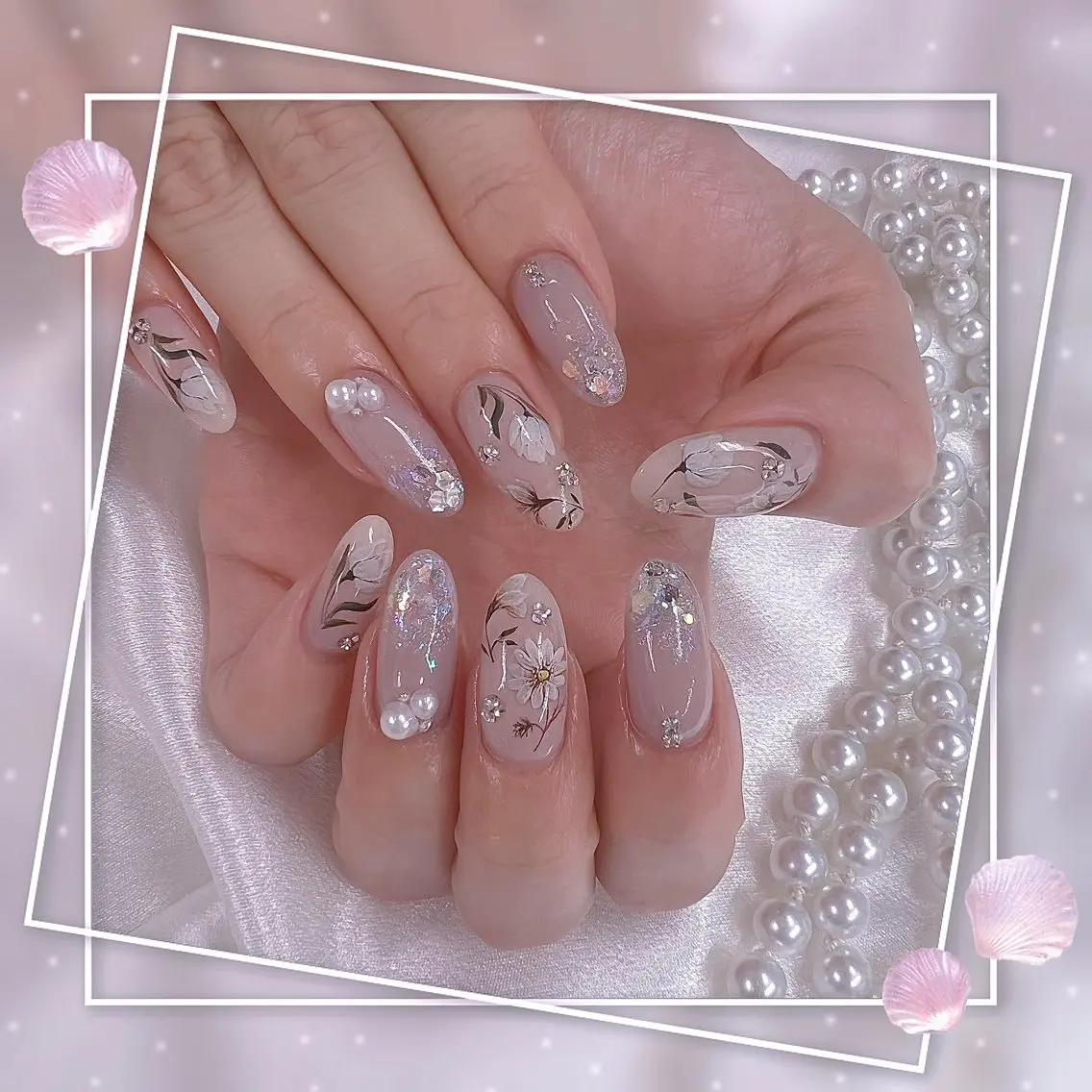 ネイル フレンチネイル グラデーション キラキラネイル 韓国ネイル マグネットネイル ハンドネイル ハンドケア Chill Nailsalonのネイルデザイン