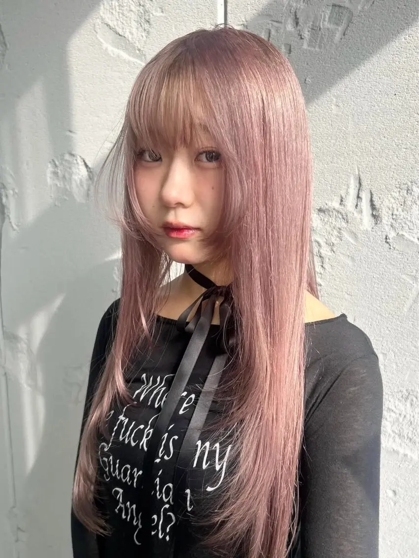 ロング カラー ベージュカラー ブロンド ピンクカラー ピンクベージュ ブリーチ透明感カラー 🍀mizuki🍀のヘアスタイル