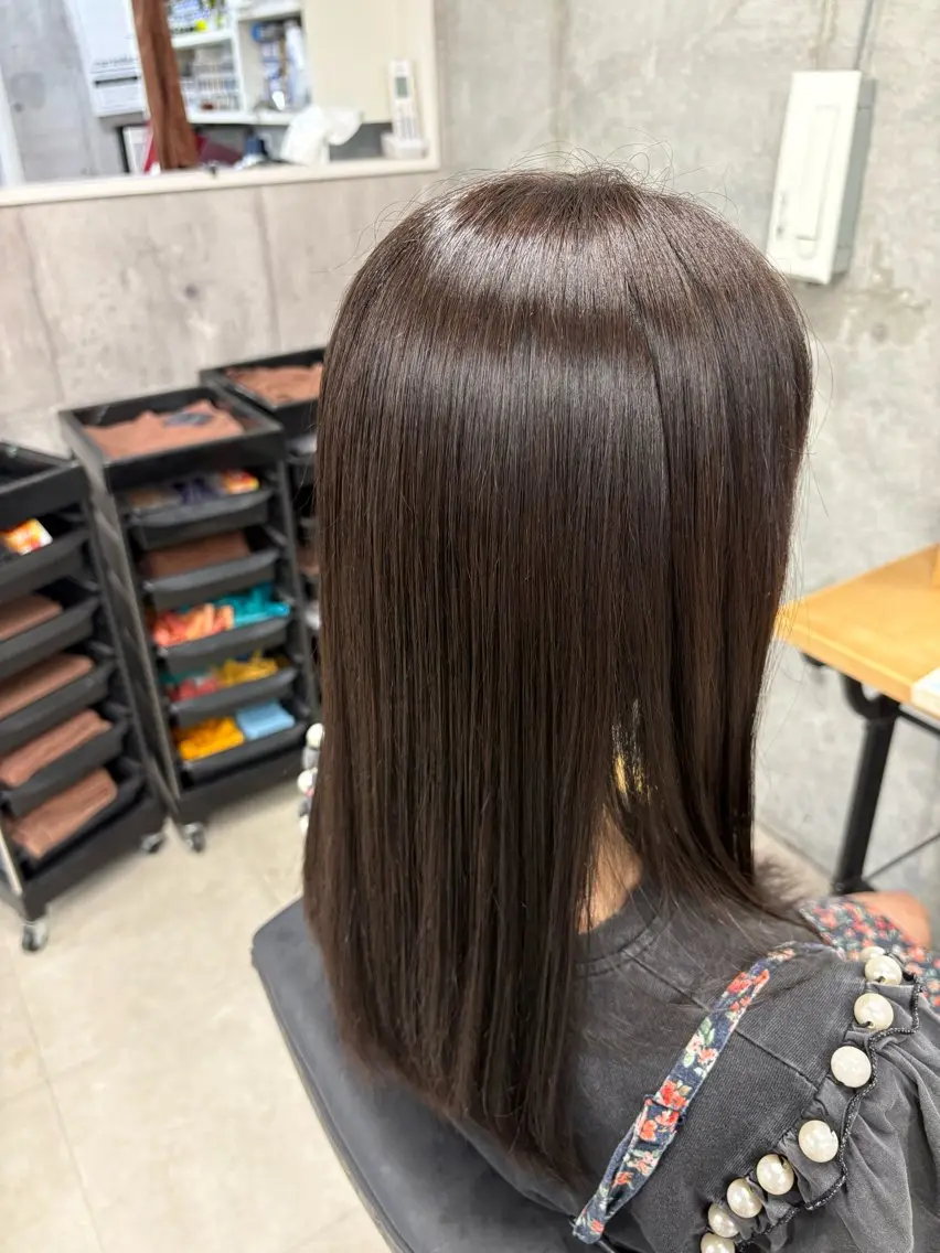 セミロング カット ヘアカラー 垣内 勇人のヘアスタイル
