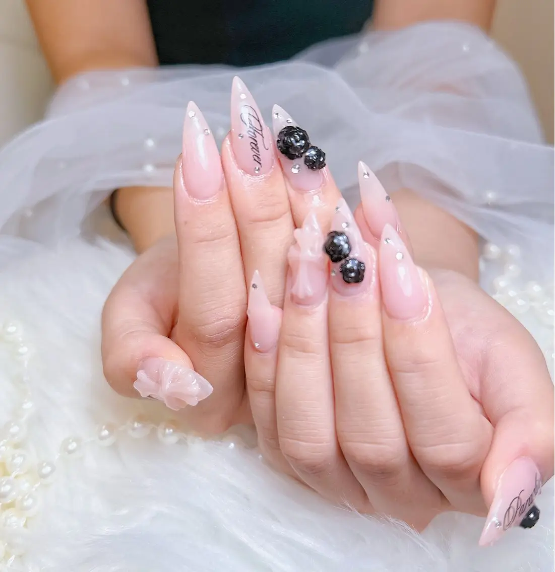 ネイル チークネイル 長さ出し フットネイル 韓国ネイル マグネットネイル ハンドネイル ハンドケア AN NAIL 高田馬場_HOAのネイルデザイン