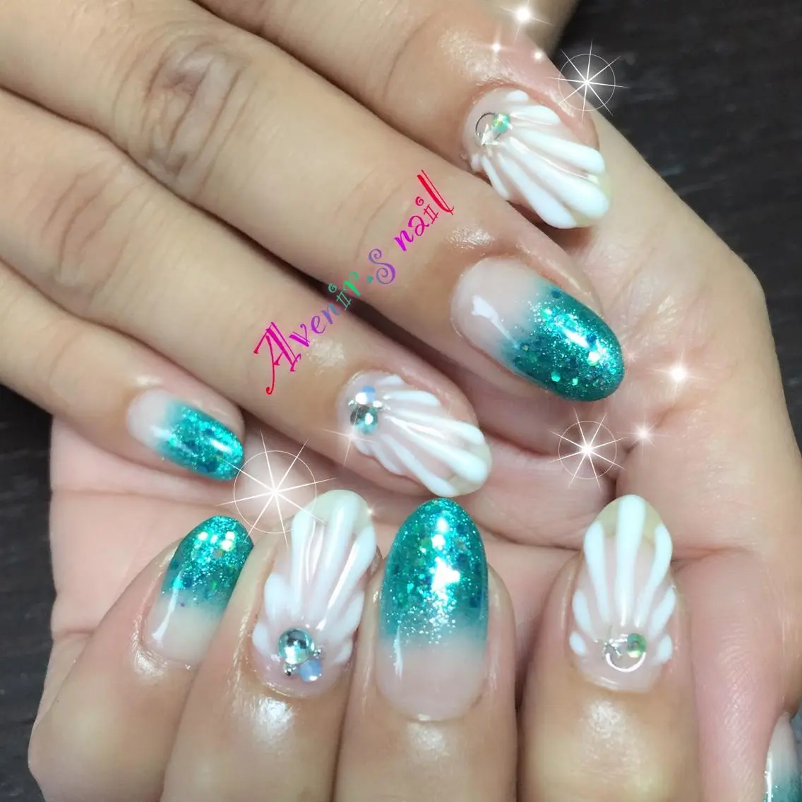ネイル ラメ(グリッター) ラメグラデーション Home Salon Avenir.のネイルデザイン
