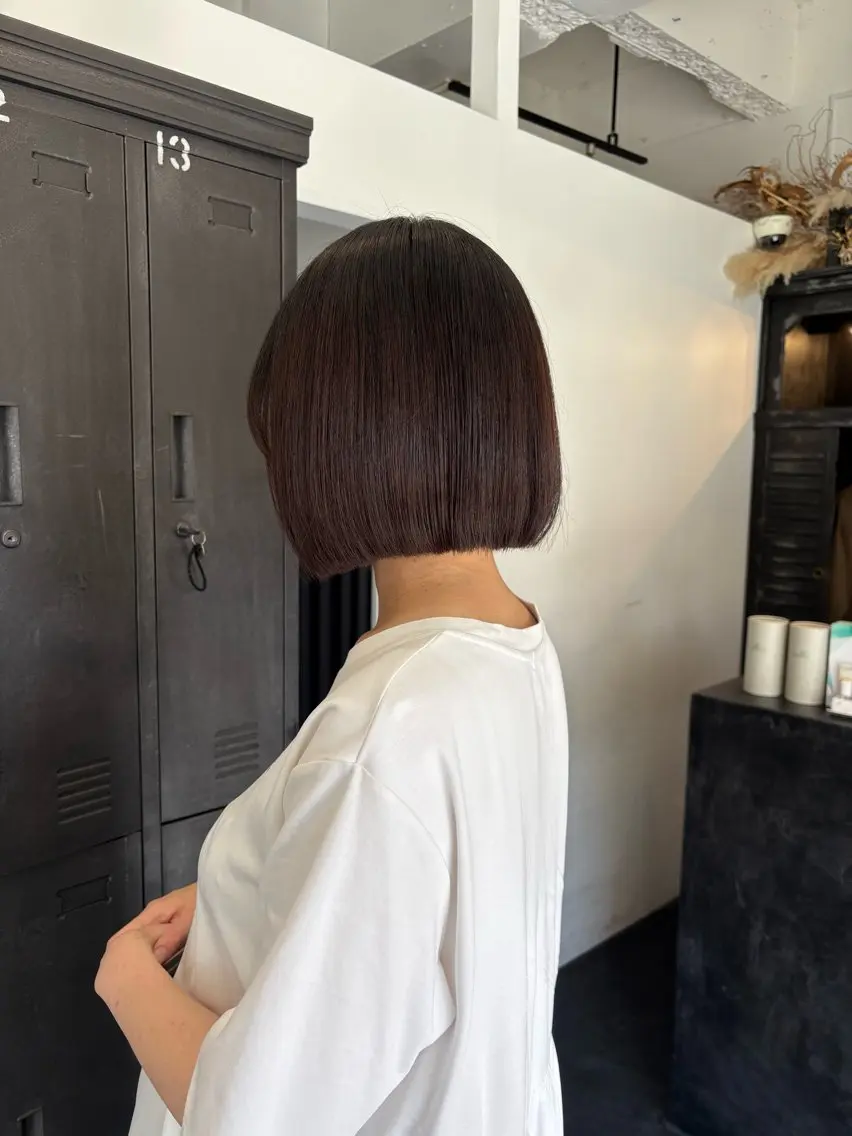 ショート ボブ comeghead 琴音のヘアスタイル