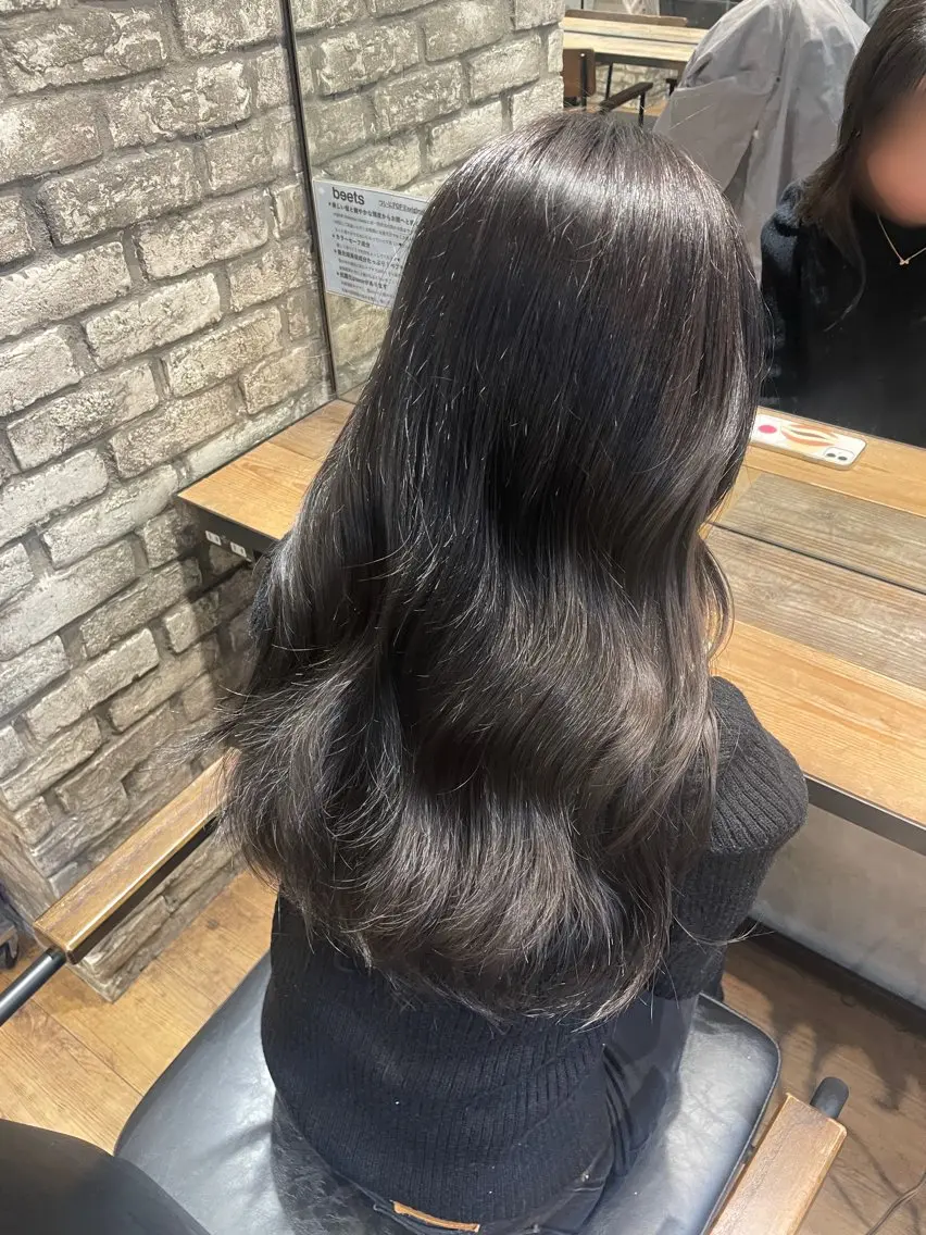 ロング カラー グレージュ ヘアカラー トリートメント おくにし はなのヘアスタイル