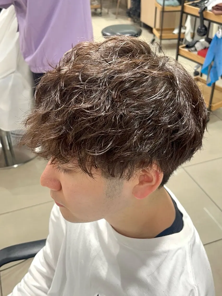 パーマ メンズ メンズパーマ スパイラルパーマ 巖本 真希のヘアスタイル